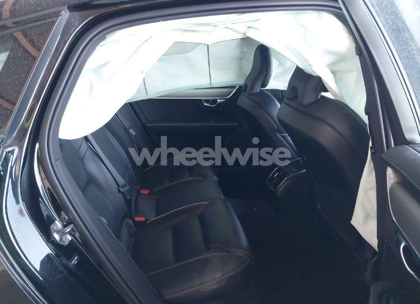 Photo 8 of 2020 Volvo S90 T6 R-DESIGN (VIN LVYA22MT7LP168513)