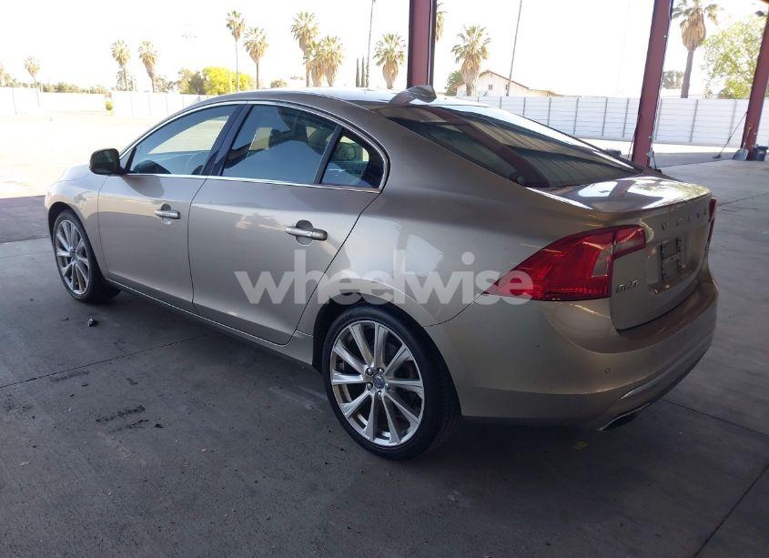 Photo 3 of 2016 Volvo S60 INSCRIPTION T5 DRIVE-E PLATINUM (VIN LYV402FM7GB109298)