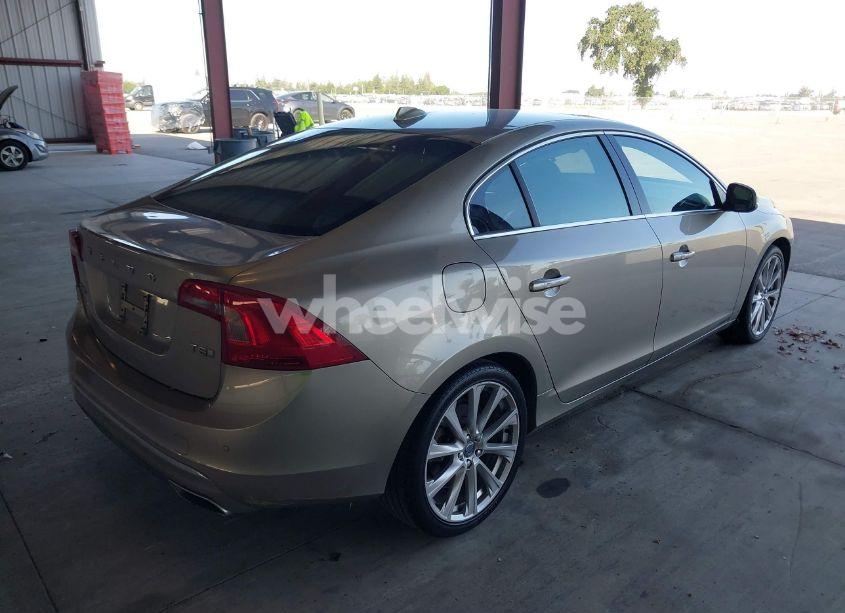 Photo 4 of 2016 Volvo S60 INSCRIPTION T5 DRIVE-E PLATINUM (VIN LYV402FM7GB109298)