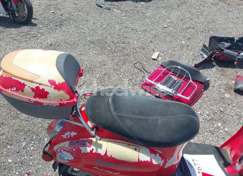 Photo 8 of 2011 Wang Iscoot N/A (VIN LZRJ9TBA8B1000391)