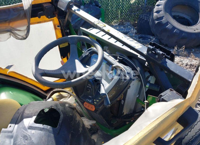 Photo 5 of 2007 John Deere X700 (VIN M0X700A040459)
