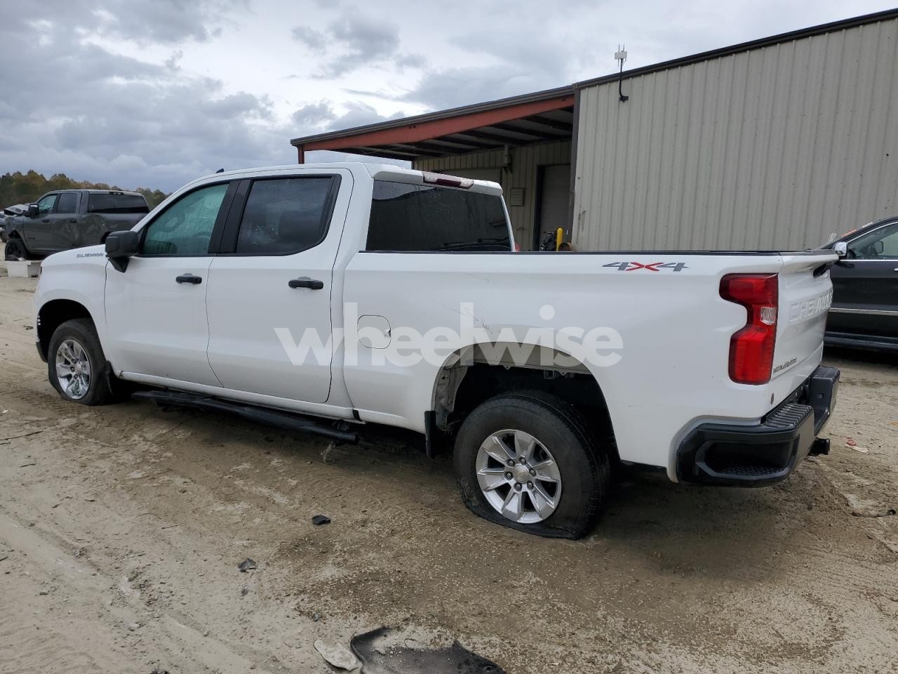 Photo 2 of 2022 CHEVROLET SILVERADO K1500 (VIN MAJ3S2GE6MC431764)