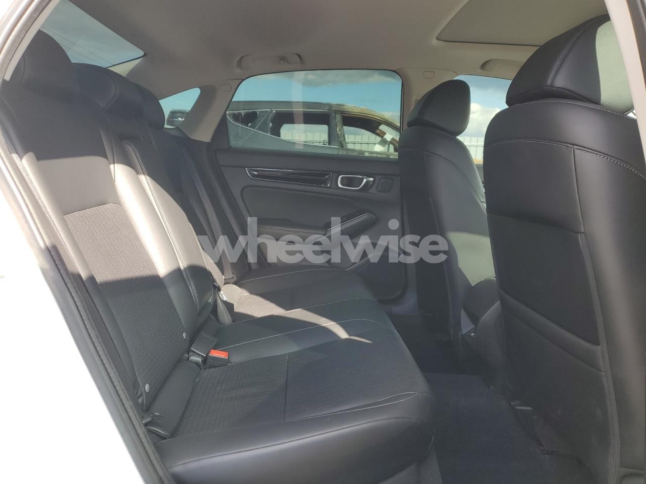 Photo 10 of 2022 HONDA CIVIC TOURING (VIN MAJ6P1CL0JC165795)