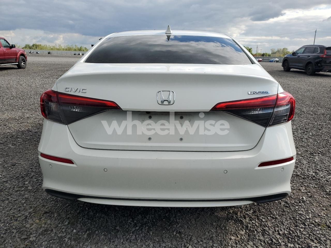 Photo 6 of 2022 HONDA CIVIC TOURING (VIN MAJ6P1CL0JC165795)