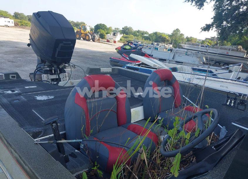 Photo 8 of 1988 Cajun Boat (VIN MBVF6014788)