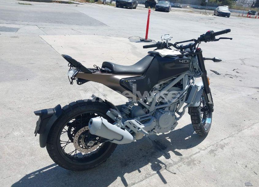 Photo 4 of 2023 Husqvarna Vitpilen 401/SVARTPILEN 401 (VIN MD2JUJ408PC224726)