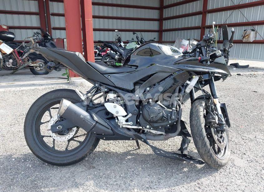 Photo 13 of 2020 Yamaha Yzfr3 A (VIN MH3RH18Y1LK004827)