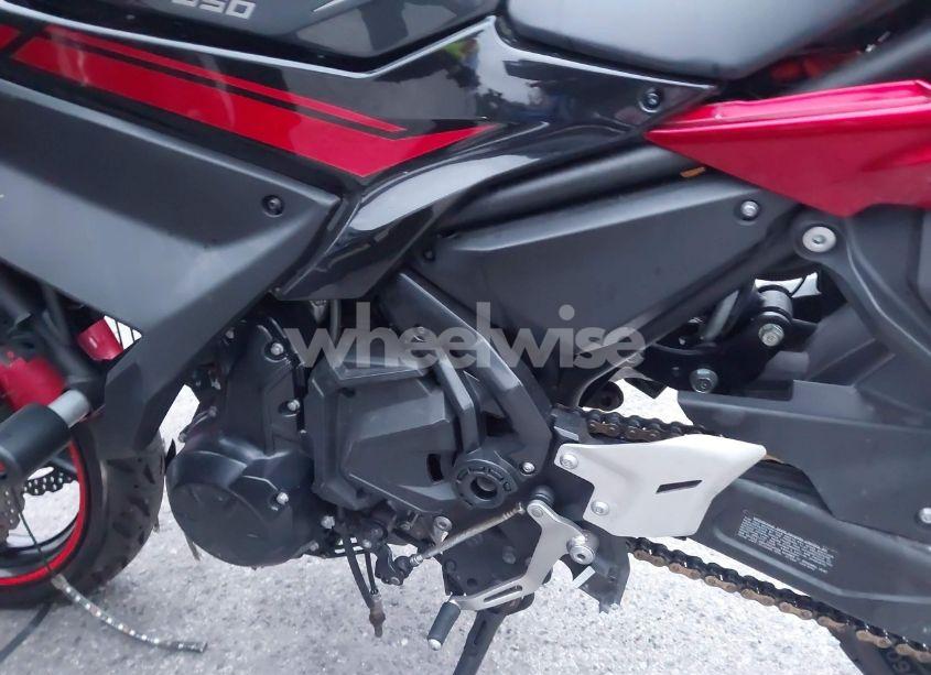Photo 9 of 2022 Kawasaki Ex650 M (VIN ML5EXEM1XNDA55943)
