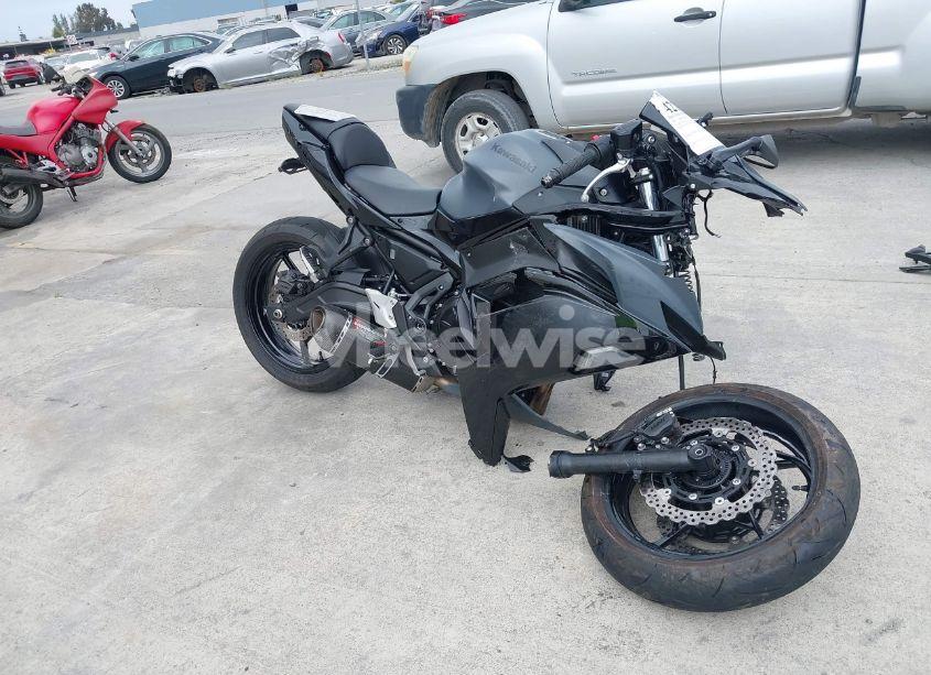 2024 Kawasaki Ex650 P (VIN ML5EXEP10RDAC3208) main photo