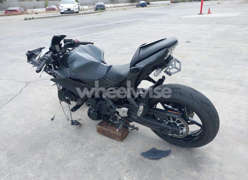 Photo 3 of 2024 Kawasaki Ex650 P (VIN ML5EXEP10RDAC3208)