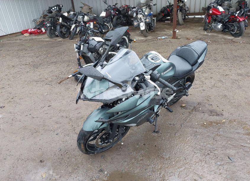 Photo 2 of 2025 Kawasaki Ex650 P (VIN ML5EXEP19SDAD6366)