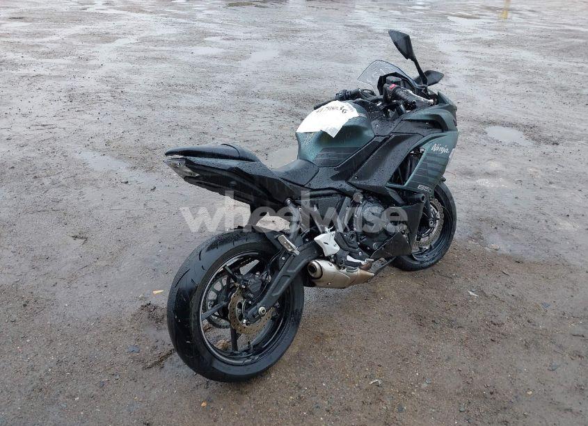 Photo 4 of 2025 Kawasaki Ex650 P (VIN ML5EXEP19SDAD6366)