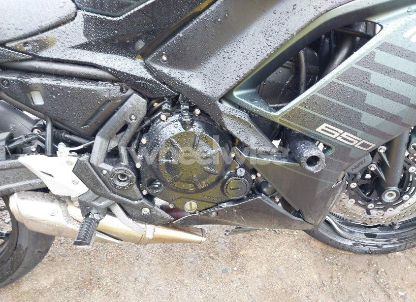 Photo 8 of 2025 Kawasaki Ex650 P (VIN ML5EXEP19SDAD6366)