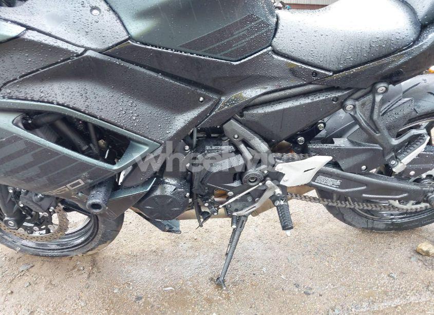 Photo 9 of 2025 Kawasaki Ex650 P (VIN ML5EXEP19SDAD6366)