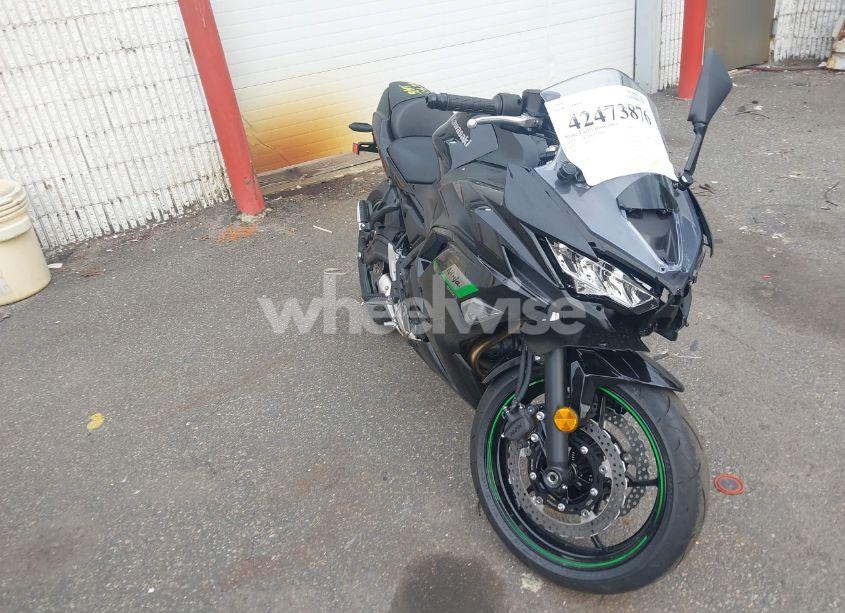 2025 Kawasaki Ex650 R (VIN ML5EXER19SDAF9627) main photo