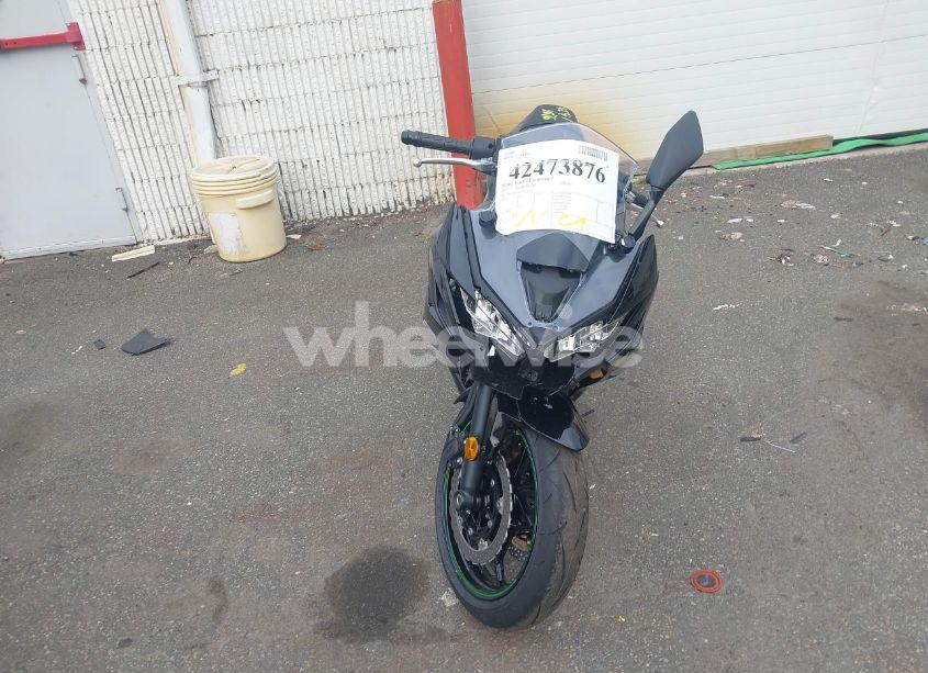 Photo 5 of 2025 Kawasaki Ex650 R (VIN ML5EXER19SDAF9627)