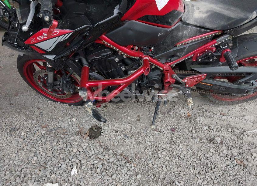 Photo 9 of 2024 Kawasaki Zr900 F (VIN ML5ZRDF12RDA67805)