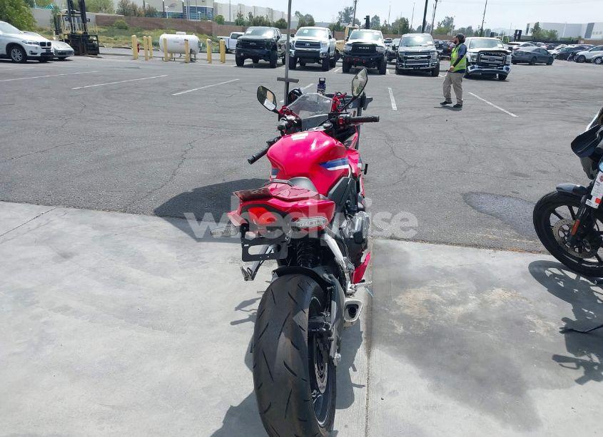 Photo 6 of 2024 Honda Cbr650 R (VIN MLHRH155XR5001633)