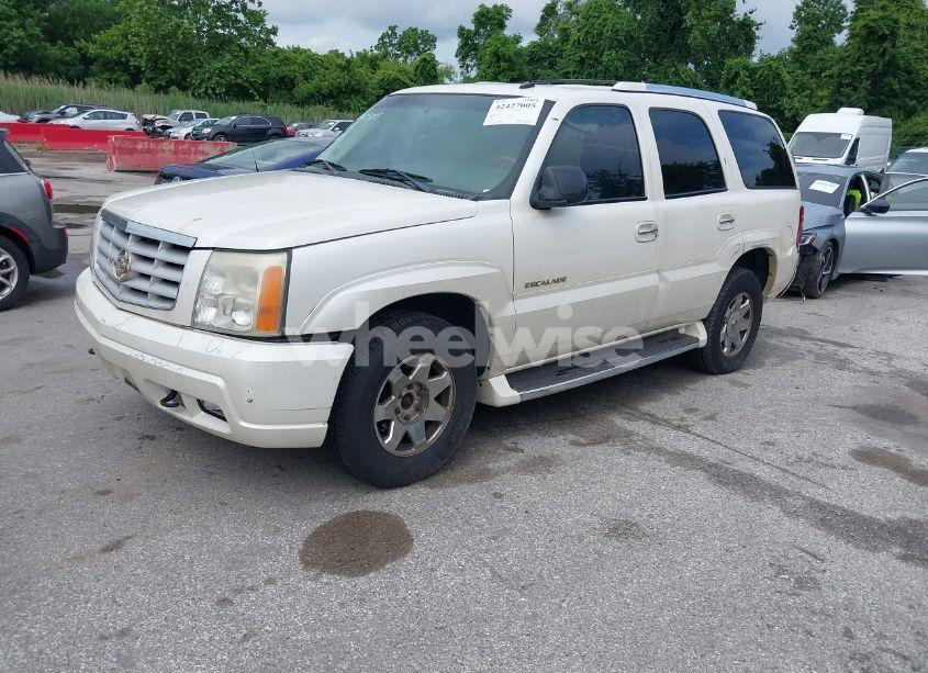 Photo 2 of 2003 Cadillac Escalade (VIN MVIN319038IND)