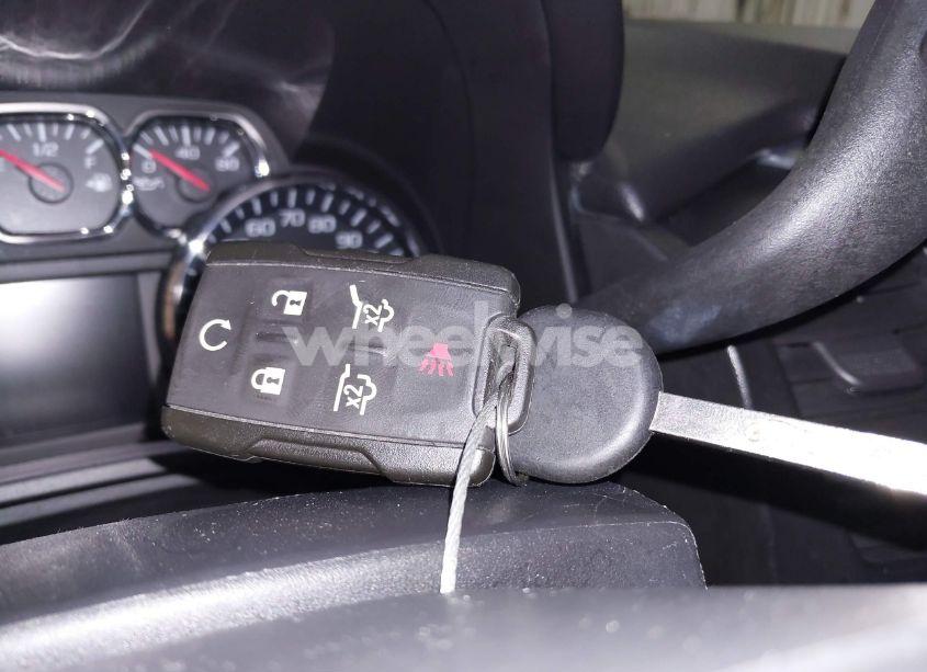 Photo 11 of 2015 Chevrolet Suburban 1500 LT (VIN MVIN388991IND)