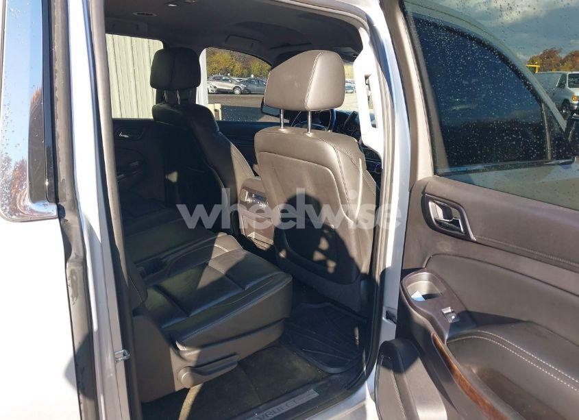 Photo 8 of 2015 Chevrolet Suburban 1500 LT (VIN MVIN388991IND)