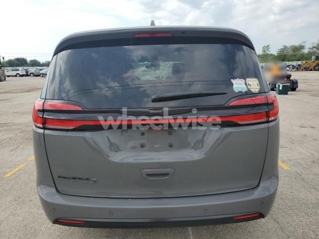 Photo 12 of 2021 CHRYSLER PACIFICA TOURING (VIN N2C4RC1FG2MR58566)