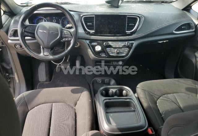 Photo 13 of 2021 CHRYSLER PACIFICA TOURING (VIN N2C4RC1FG2MR58566)