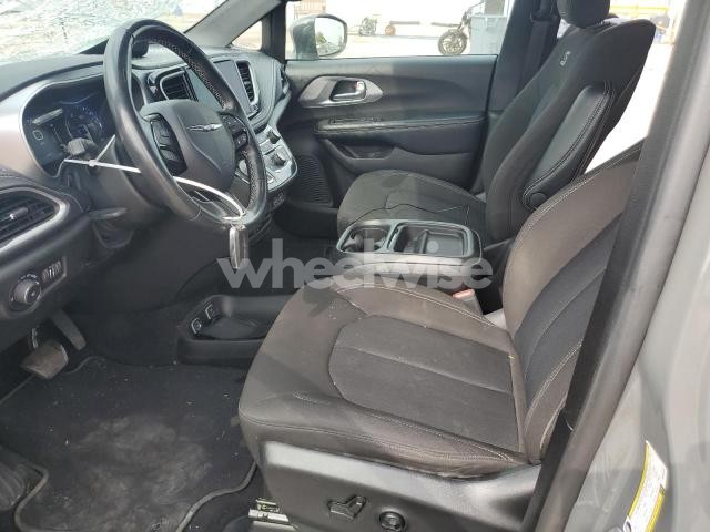 Photo 8 of 2021 CHRYSLER PACIFICA TOURING (VIN N2C4RC1FG2MR58566)