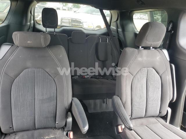 Photo 9 of 2021 CHRYSLER PACIFICA TOURING (VIN N2C4RC1FG2MR58566)