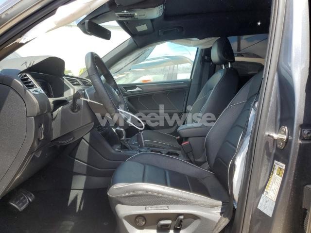 Photo 9 of 2022 VOLKSWAGEN TIGUAN SEL R-LINE (VIN N3VV4B7AX3NM00252)