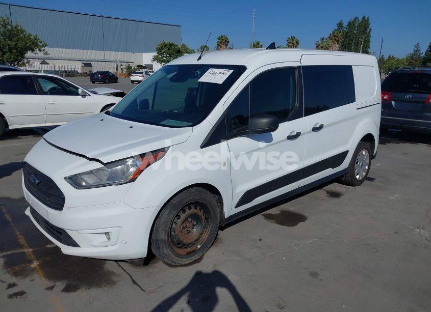 Photo 2 of 2019 Ford Transit CONNECT XLT (VIN NM0LE7F27K1389553)