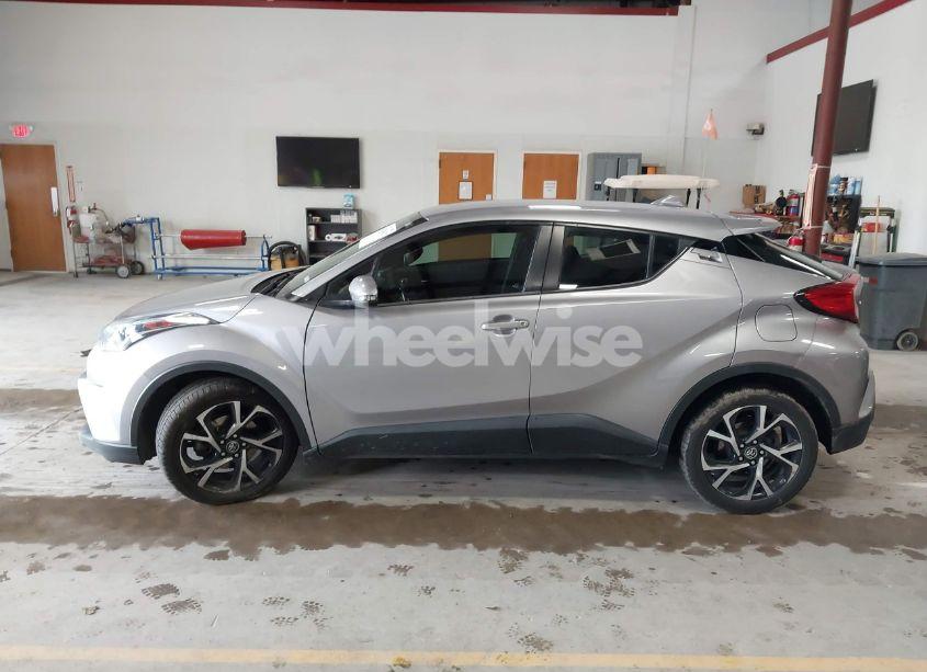 Photo 15 of 2018 Toyota C-hr XLE PREMIUM (VIN NMTKHMBX0JR039509)