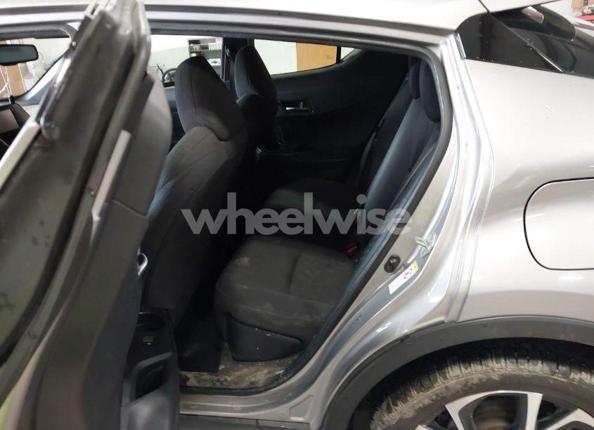 Photo 8 of 2018 Toyota C-hr XLE PREMIUM (VIN NMTKHMBX0JR039509)