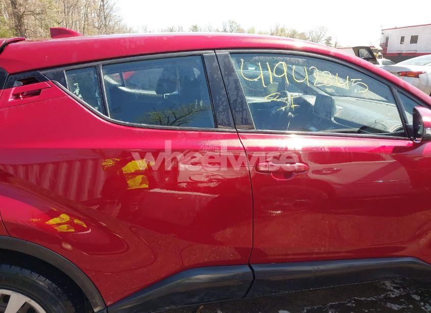 Photo 13 of 2019 Toyota C-hr LE (VIN NMTKHMBX1KR094584)