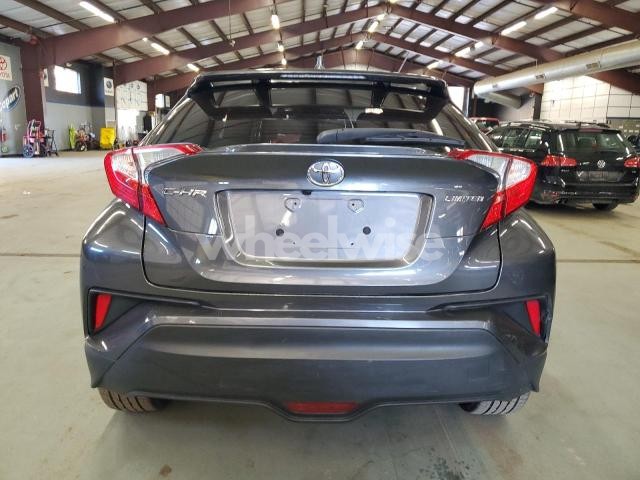 Photo 5 of 2021 TOYOTA C-HR XLE (VIN NMTKHMBX1MR122094)