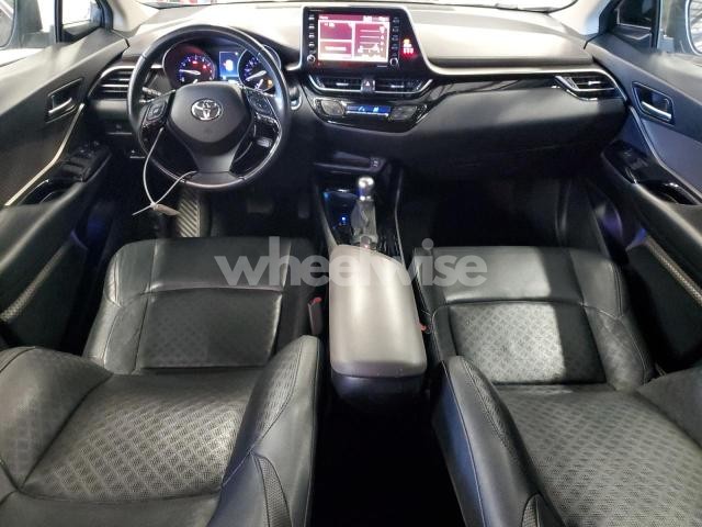 Photo 7 of 2021 TOYOTA C-HR XLE (VIN NMTKHMBX1MR122094)