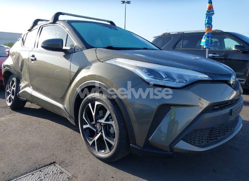 2021 Toyota C-hr XLE (VIN NMTKHMBX1MR133810) main photo
