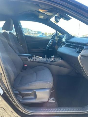 Photo 5 of 2018 TOYOTA C-HR XLE (VIN NMTKHMBX2JR006348)