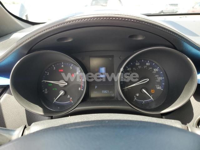 Photo 10 of 2019 TOYOTA C-HR XLE (VIN NMTKHMBX2KR089619)