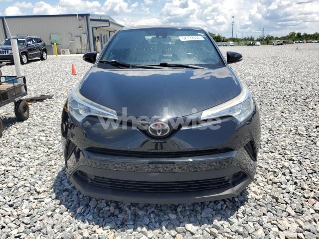 Photo 4 of 2019 TOYOTA C-HR XLE (VIN NMTKHMBX2KR089619)
