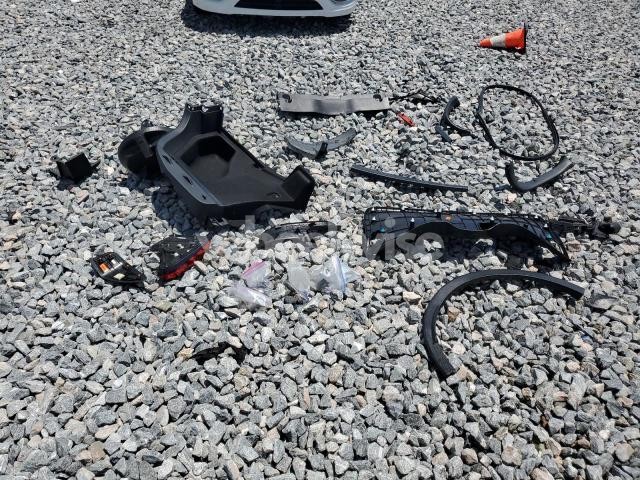 Photo 9 of 2019 TOYOTA C-HR XLE (VIN NMTKHMBX2KR089619)