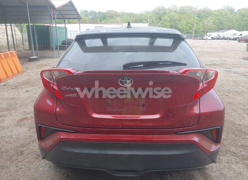 Photo 16 of 2019 Toyota C-hr XLE (VIN NMTKHMBX2KR090611)