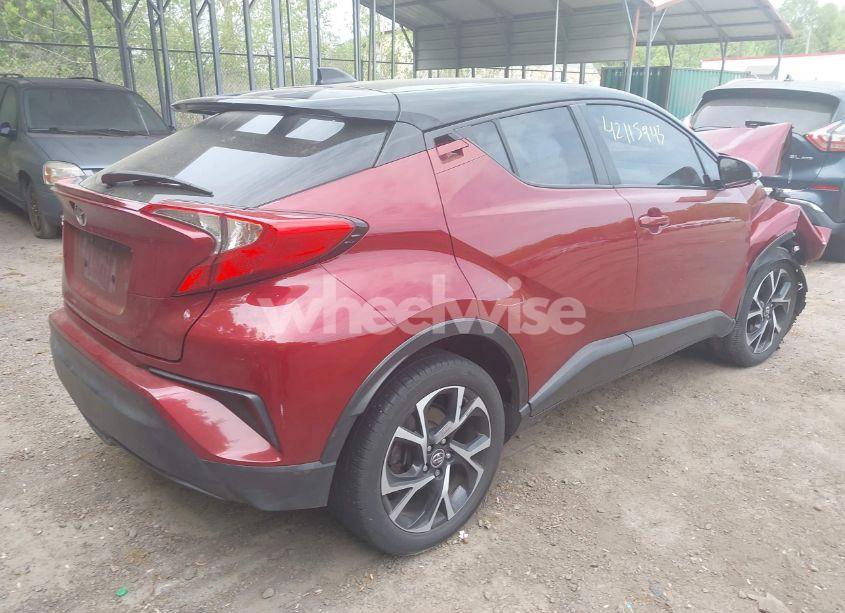 Photo 4 of 2019 Toyota C-hr XLE (VIN NMTKHMBX2KR090611)