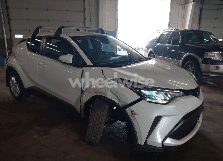 2021 Toyota C-hr LE (VIN NMTKHMBX2MR120886) main photo