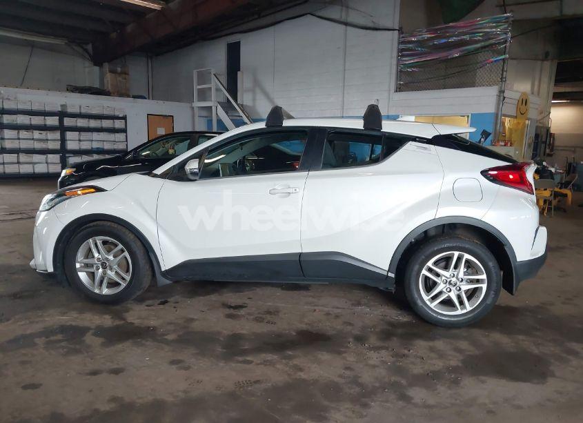 Photo 14 of 2021 Toyota C-hr LE (VIN NMTKHMBX2MR120886)
