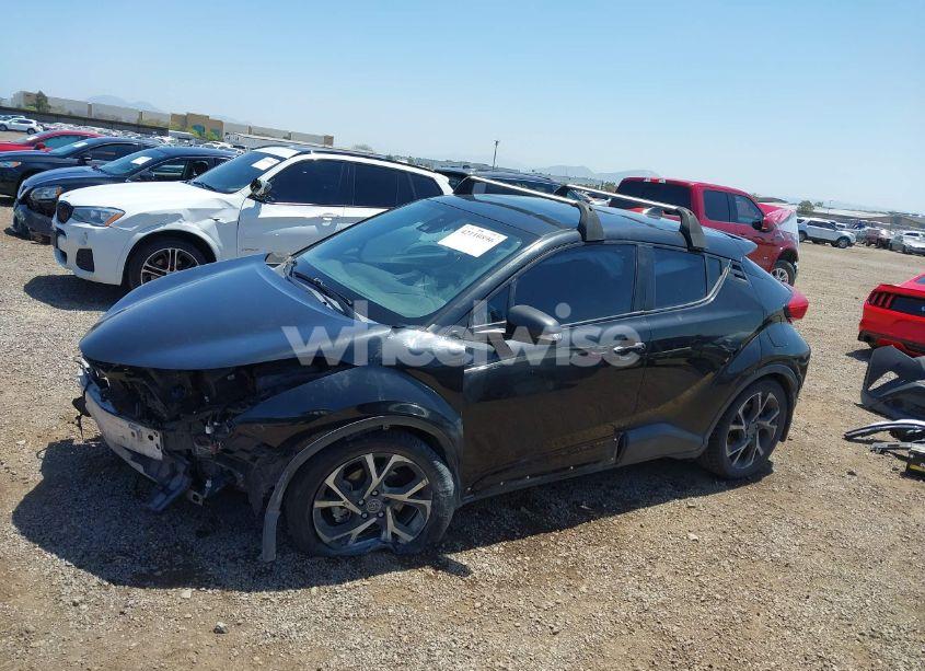 Photo 14 of 2018 Toyota C-hr XLE (VIN NMTKHMBX3JR024079)