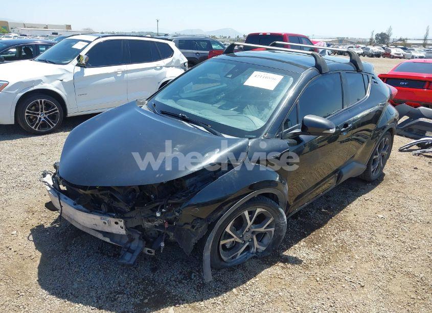 Photo 6 of 2018 Toyota C-hr XLE (VIN NMTKHMBX3JR024079)