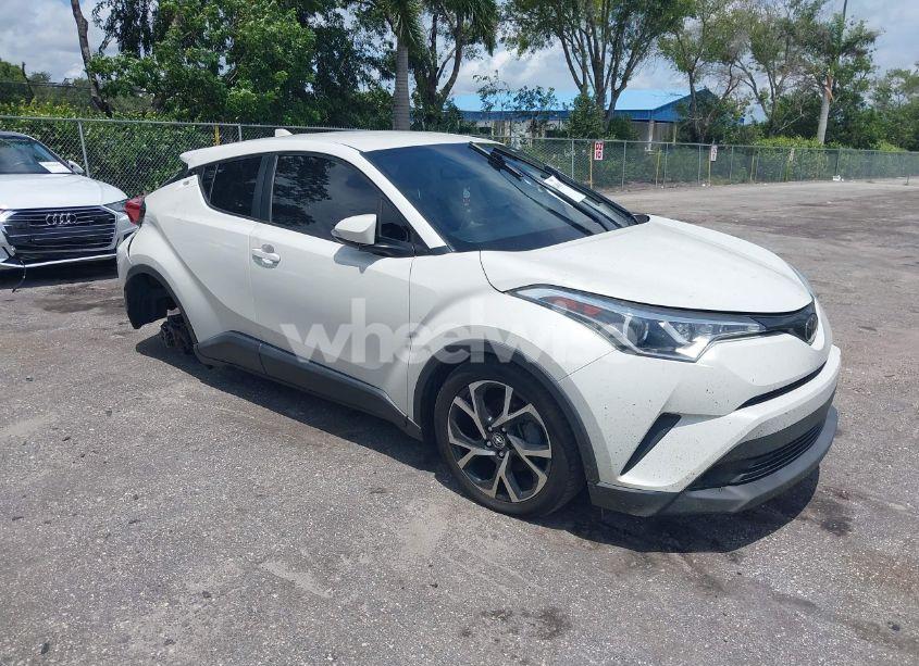 2019 Toyota C-hr XLE (VIN NMTKHMBX3KR087281) main photo