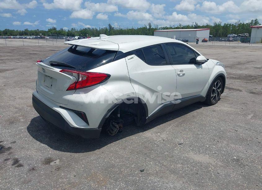 Photo 4 of 2019 Toyota C-hr XLE (VIN NMTKHMBX3KR087281)