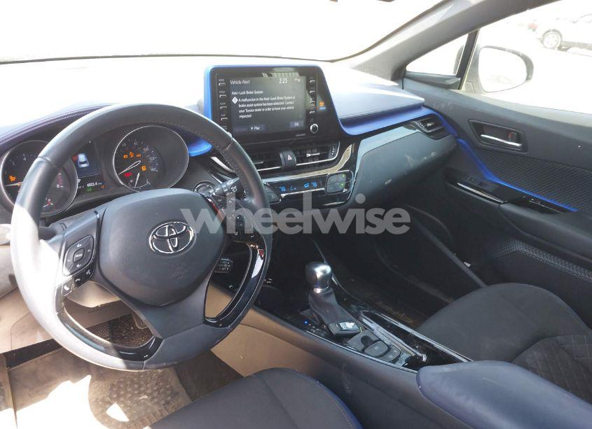 Photo 21 of 2021 Toyota C-hr XLE (VIN NMTKHMBX3MR123683)